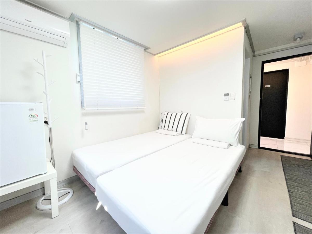 W Premium Airport Hotel Incheon Exterior foto