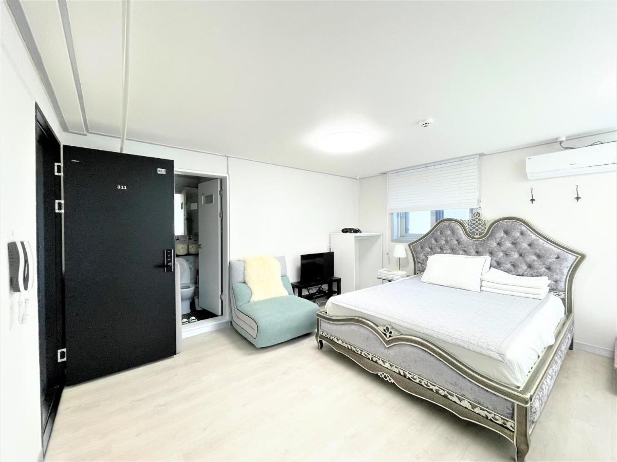 W Premium Airport Hotel Incheon Exterior foto