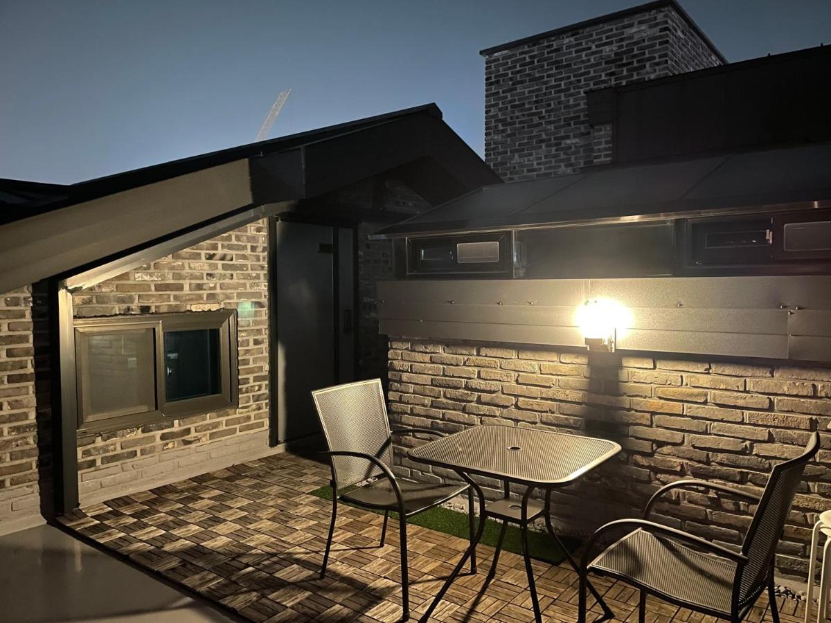 W Premium Airport Hotel Incheon Exterior foto